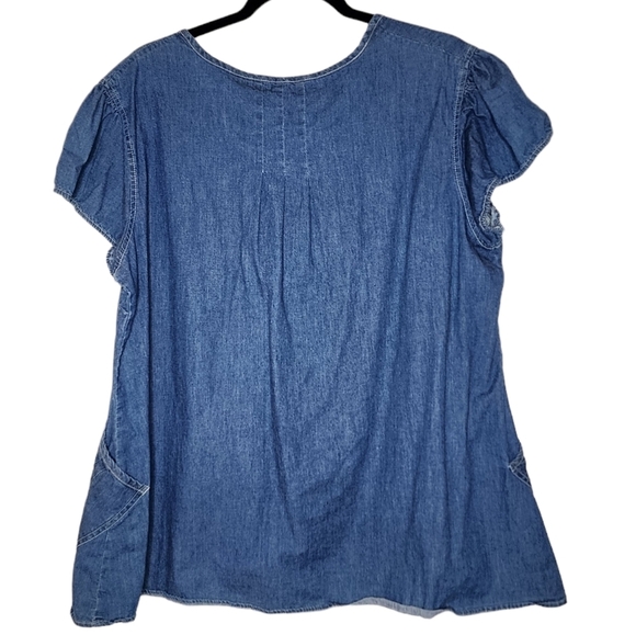 Quizz Woman Trends chambray short sleeve top. Pockets. Mother of pearl. Size 20. - Picture 10 of 16